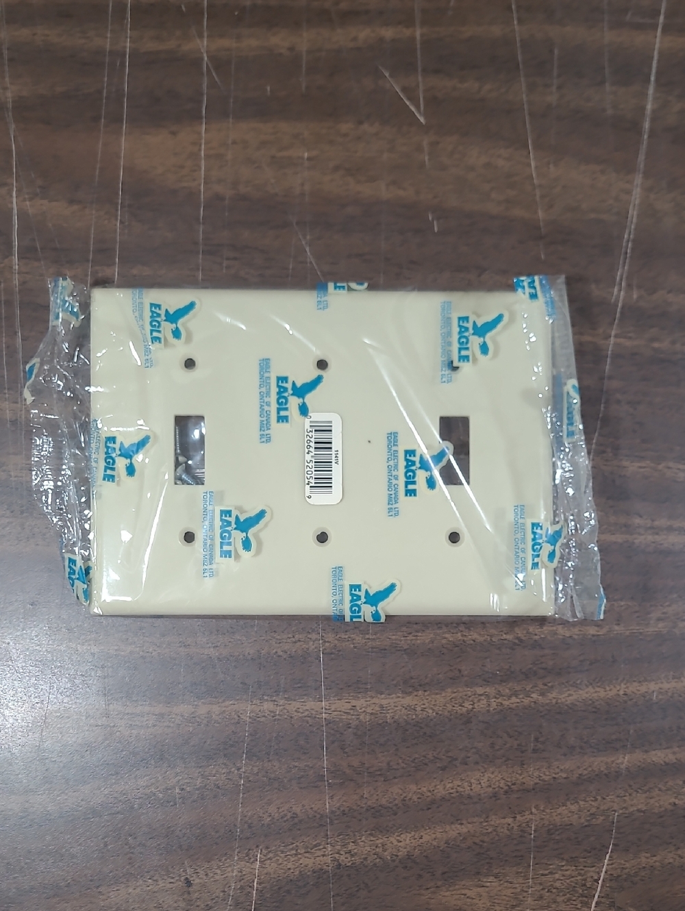 Eagle Beige Triple Light Switch Cover Wall Plate #1141V 3 Toggle 2 Gang Ivory